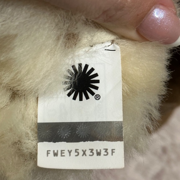 Womens UGG® Classic Short II Boot - Chestnut - Picture 4 of 6